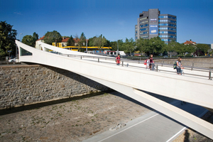  → 1 Barrier-free walking and cycling bridge in Vienna in Austria 
